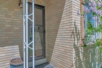 Durable Olympia screen door in WA near 83704