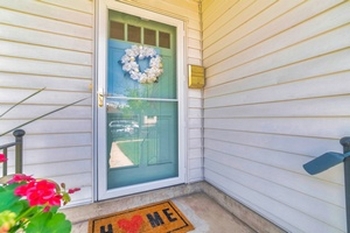 Lynnwood Window Screen Replacement Professional Lynnwood window screen replacement in WA near 98036